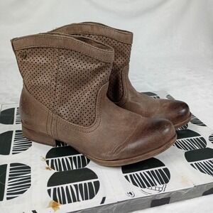 Roxy Buckeye II Brown Perforated Ankle Boots  Womens 6.5 Distressed